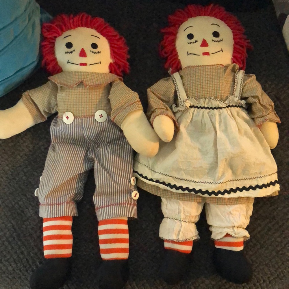 Adorable Vintage 20” Raggedy Ann & Andy fabric dolls